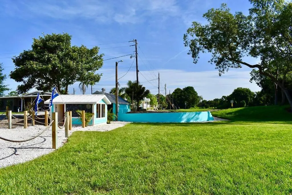 Sunrise Tiny Home - New&Cozy Sarasota USA